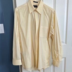 Arrow Men's Light Yellow Button-Down Dress Shirt